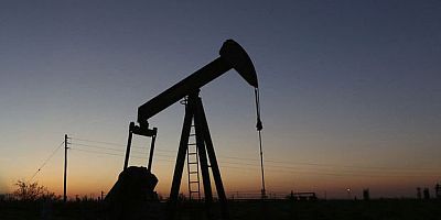 Petrolde ABD ve Çin'den gelen iki haber fiyatı aşağı çekti