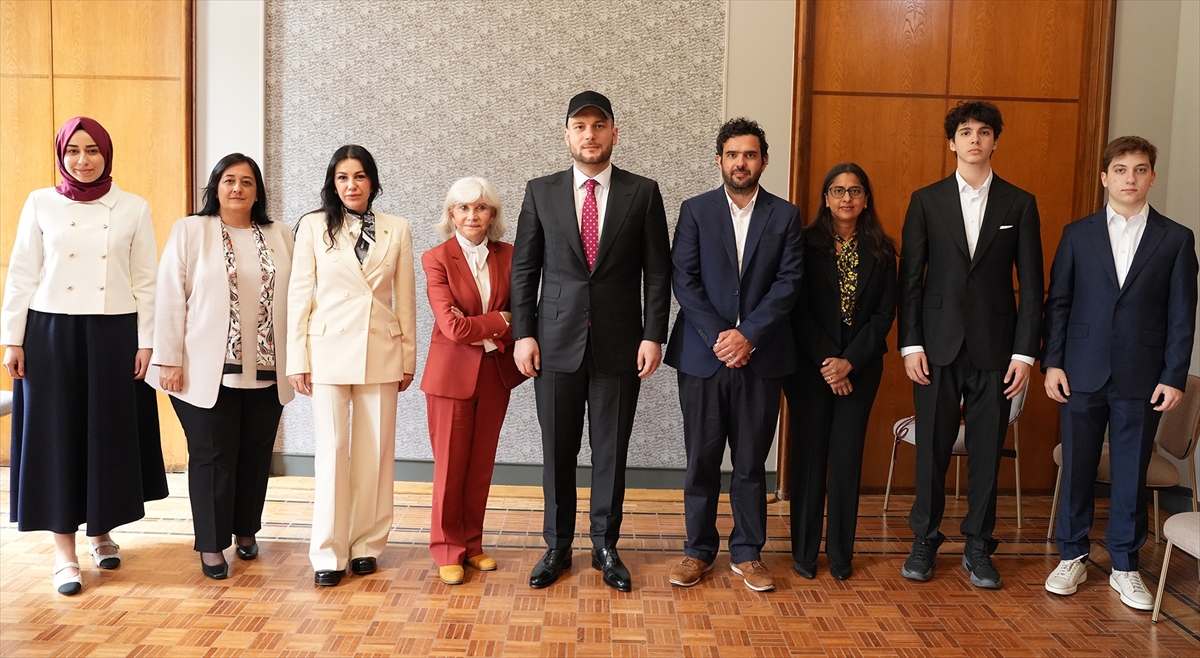 AA-20260505-41293540-41293538-SIFIR_ATIK_VAKFI_BASKANI_AGIRBAS_FRANSADA_TEMASLARDA_BULUNDU
