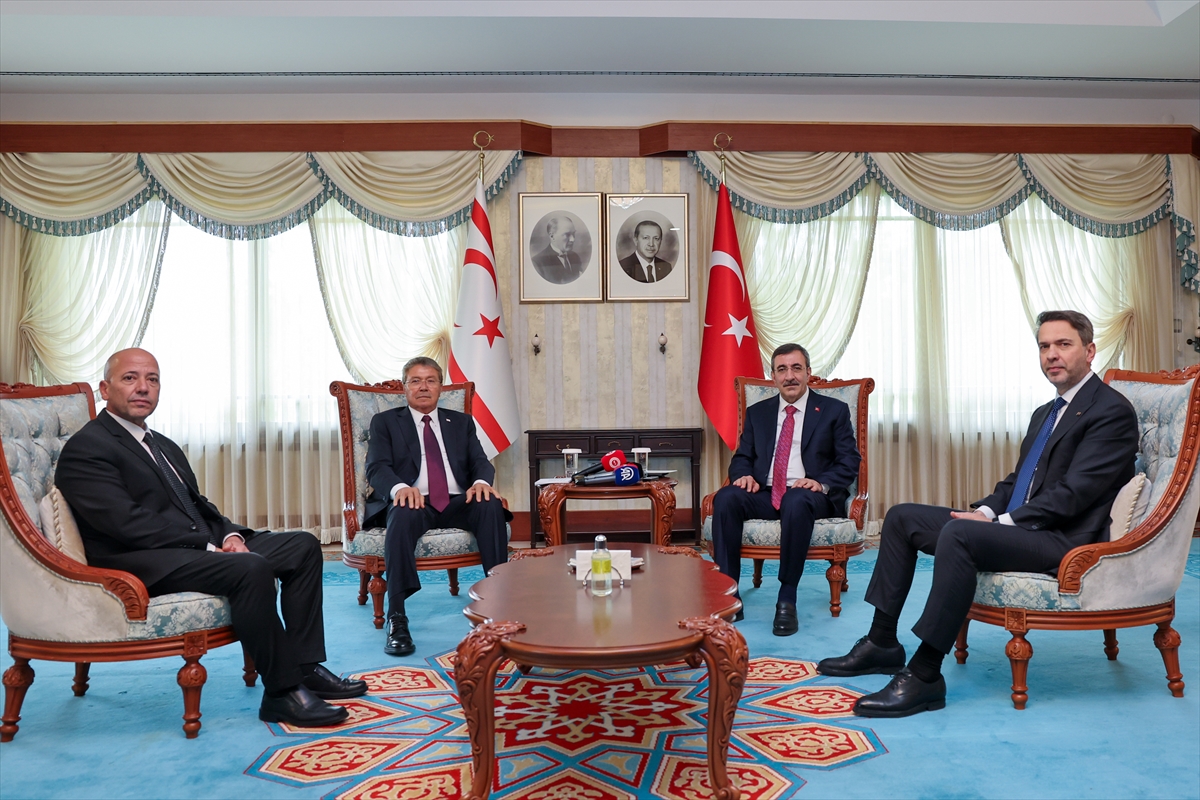 AA-20260520-41440144-41440134-CUMHURBASKANI_YARDIMCISI_YILMAZ_KKTC_BASBAKANI_USTEL_ILE_GORUSTU