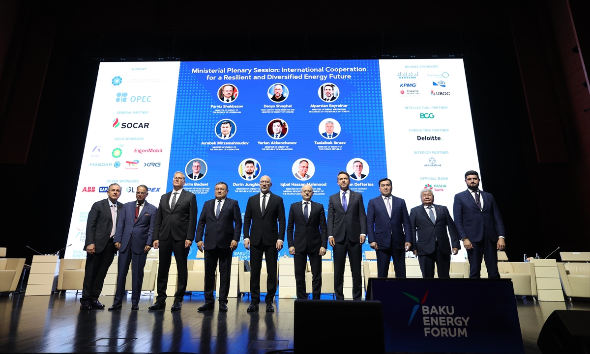 AA-20260601-41548961-41548959-ENERJI_VE_TABII_KAYNAKLAR_BAKANI_BAYRAKTAR_BAKU_ENERJI_FORUMUNDA_KONUSTU