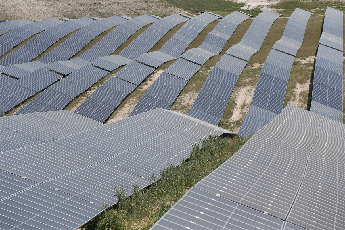 AA-20260603-41567777-41567765-2025_YILI_YENILENEBILIR_ENERJI_YATIRIMLARI_TOPLU_ACILIS_TORENI_DUZENLENDI