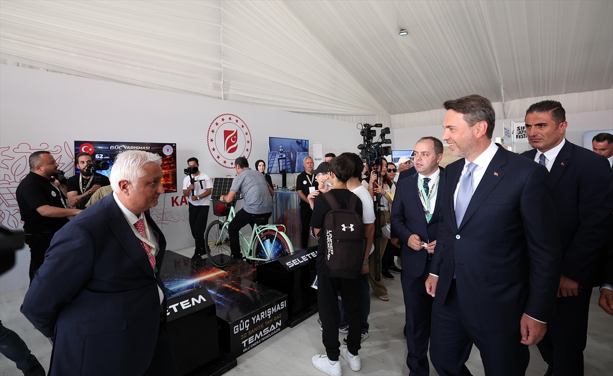 AA-20260605-41589888-41589887-ENERJI_VE_TABII_KAYNAKLAR_BAKANI_BAYRAKTAR_SIFIR_ATIK_FESTIVALINDEKI_BAKANLIK_STANDINI_ZIYARET_ETTI AA-20260605-41589888-41589887-ENERJI_VE_TABII_KAYNAKLAR_BAKANI_BAYRAKTAR_SIFIR_ATIK_FESTIVALINDEKI_BAKANLIK_STANDINI_ZIYARET_ETTI