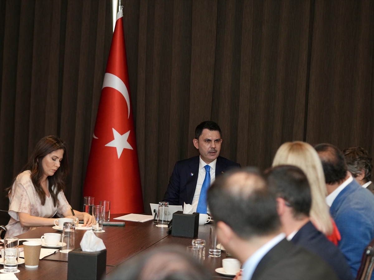 AA-20260625-41779295-41779293-BAKAN_KURUM_LONDRADA_TURK_GAZETECILERIN_SORULARINI_YANITLADI