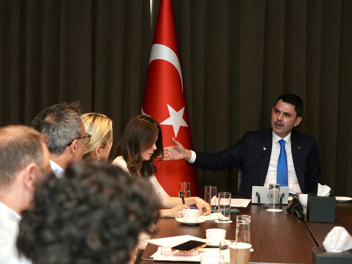 AA-20260625-41779295-41779292-BAKAN_KURUM_LONDRADA_TURK_GAZETECILERIN_SORULARINI_YANITLADI