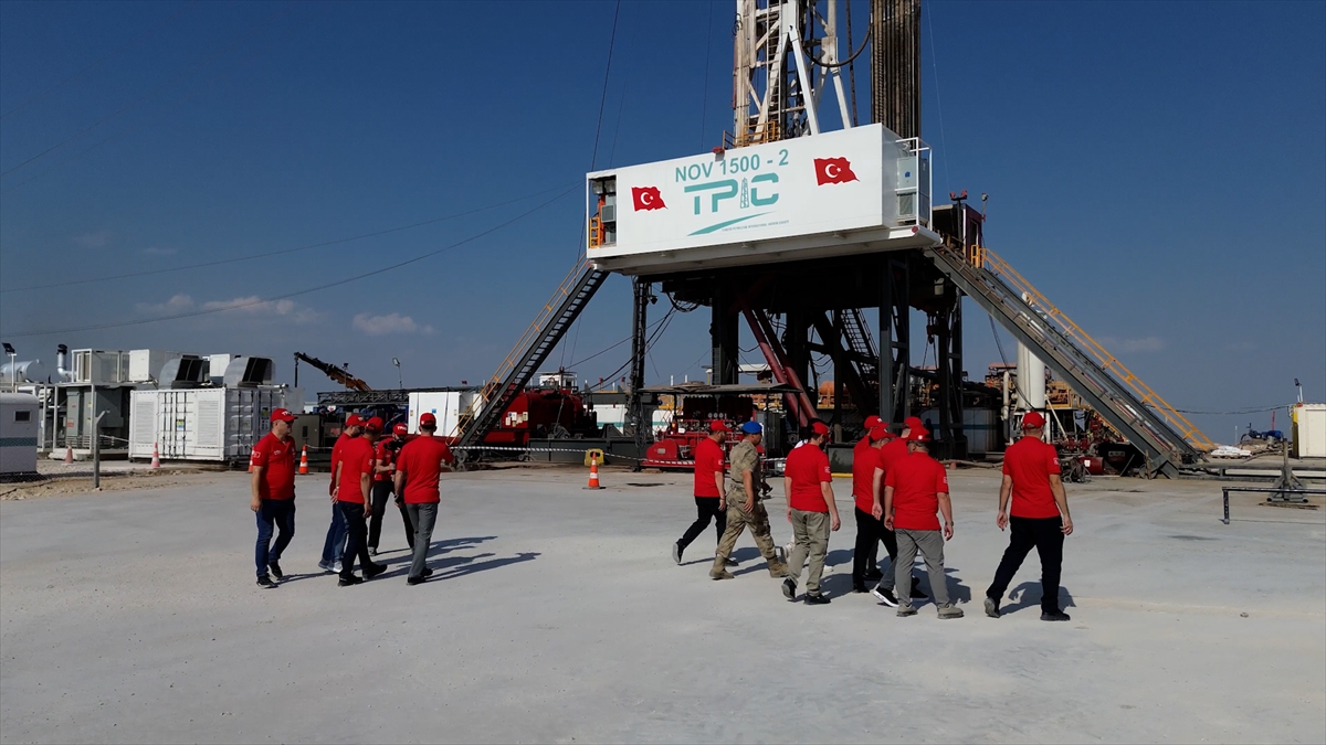 AA-20260716-41991283-41991281-ENERJI_BAKANLIGINDA_GOREV_YAPAN_15_TEMMUZ_GAZILERI_GABARI_ZIYARET_ETTI