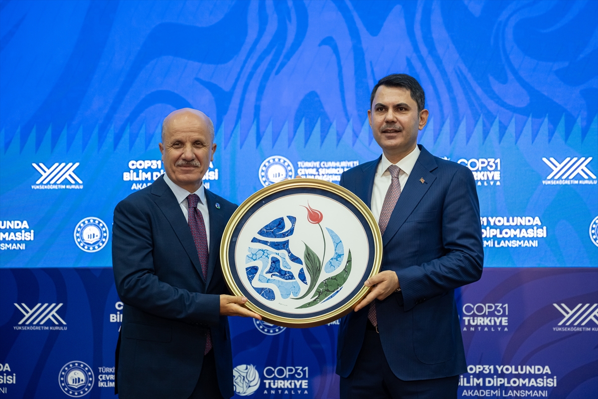 AA-20260804-42137579-42137578-BAKAN_KURUM_COP31_YOLUNDA_BILIM_DIPLOMASISI_AKADEMI_LANSMANINA_KATILDI