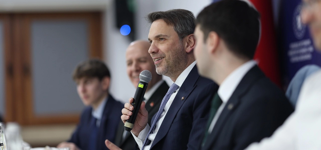 Bayraktar’dan gençlere çağrı: Enerji sektöründe büyük fırsat