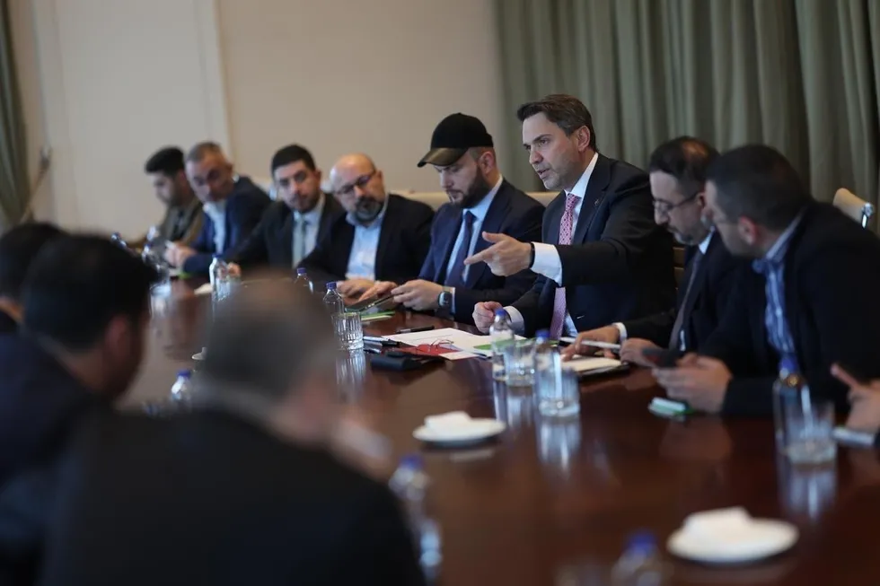 Enerjide kritik madenler için düğmeye basıldı