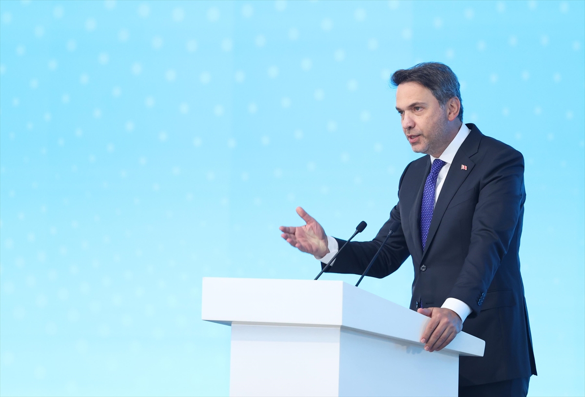 Türkiye’nin enerji merkezi hedefi Bakü’de sahneye çıktı