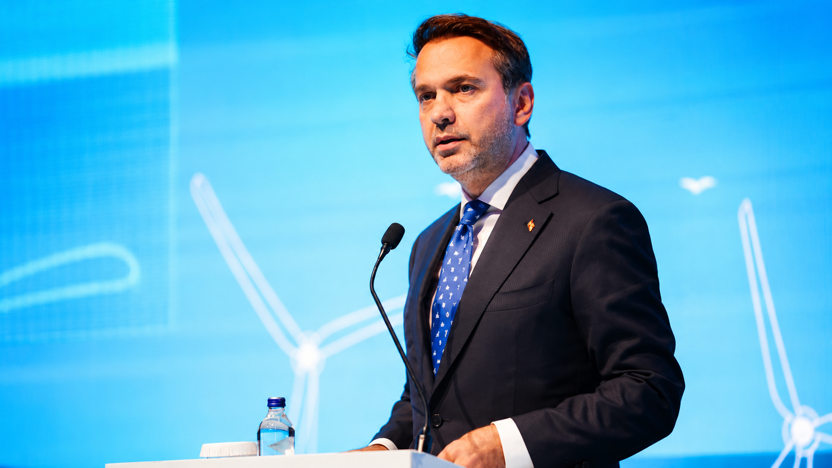 Bayraktar: Elektriğin merkezde olduğu bir dünyaya gidiyoruz