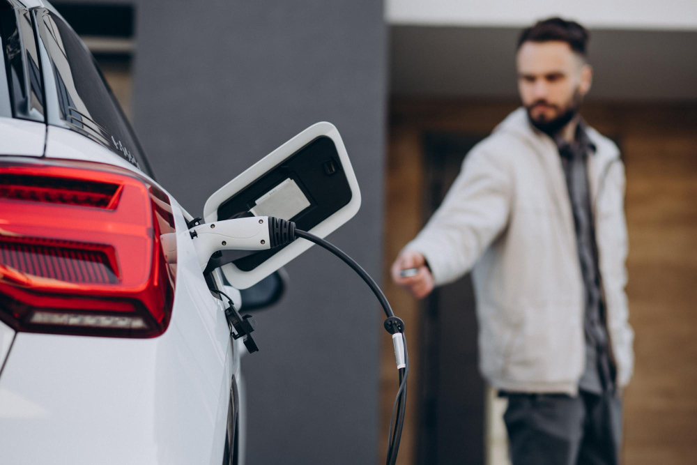 Evde elektrikli araç şarj etmek yasak mı? DMM'den yanıt