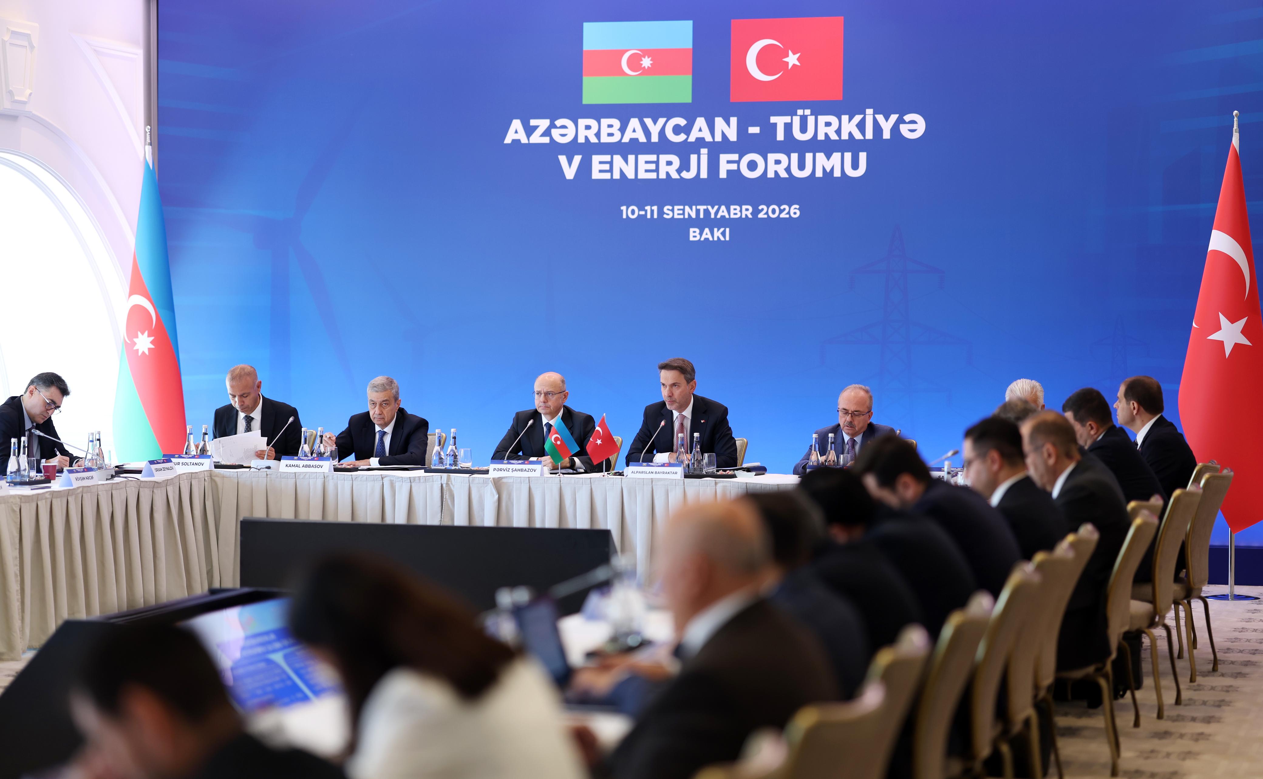 Türkiye ve Azerbaycan’dan üç yeni elektrik güzergahı