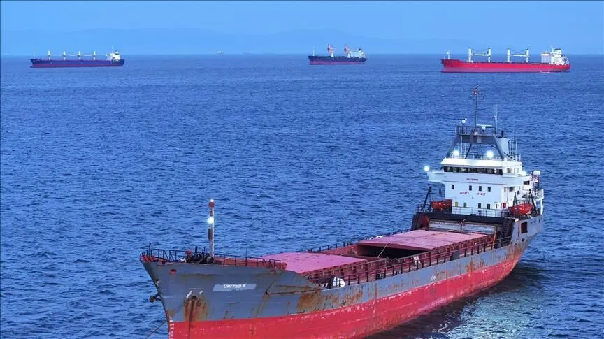 Hürmüz Boğazı belirsizliği petrol fiyatlarını yeniden yukarı çekti