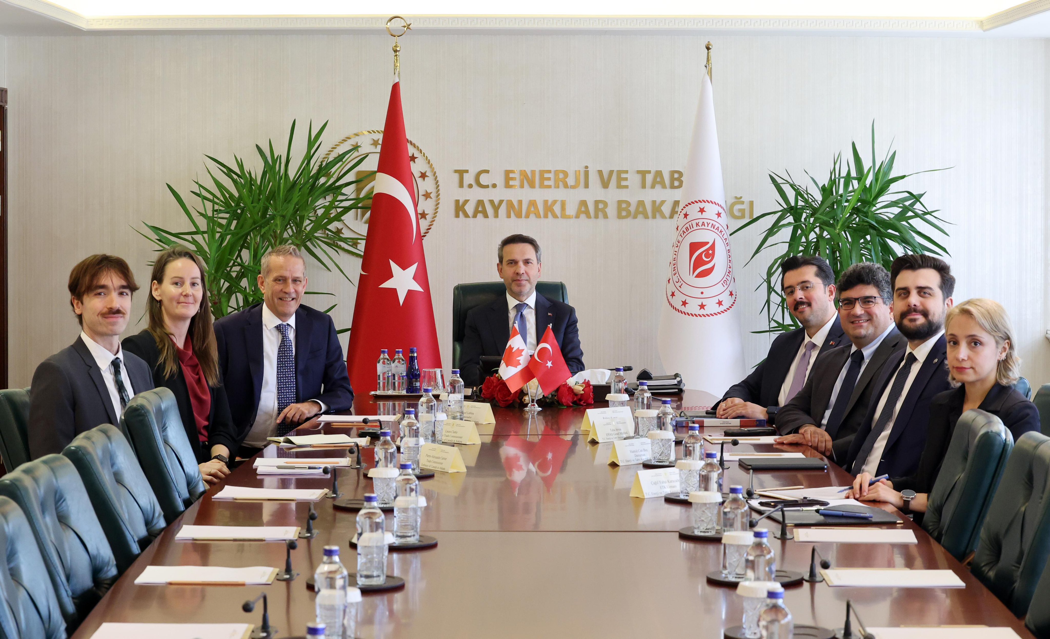 Türkiye ile Kanada arasında nükleer enerji görüşmesi