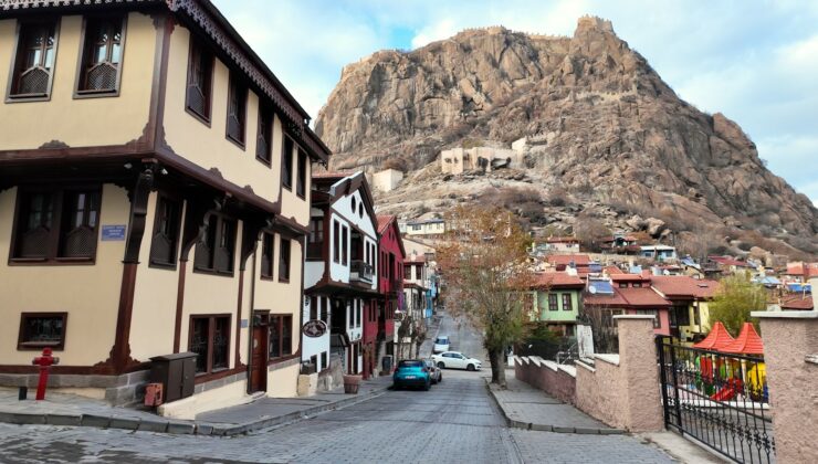 Bakan Kurum, “Afyonkarahisar Sokak Sağlıklaştırma Projesi’ni tamamladı”
