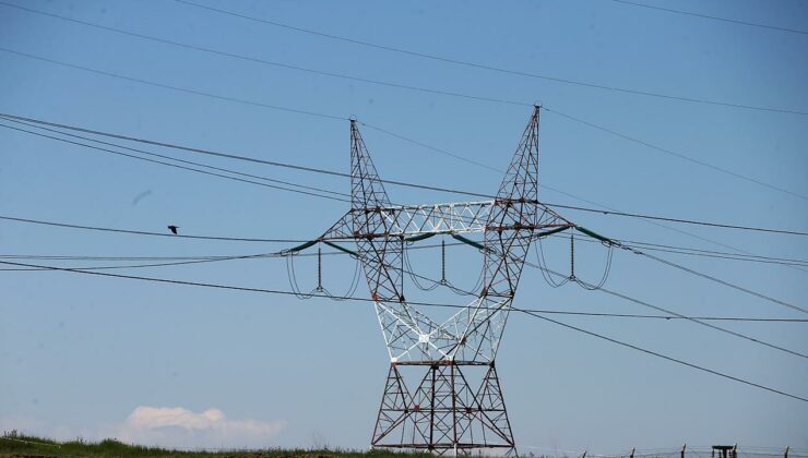 Afrika, 5 yılda 300 milyon kişiye elektrik erişimi hedefliyor