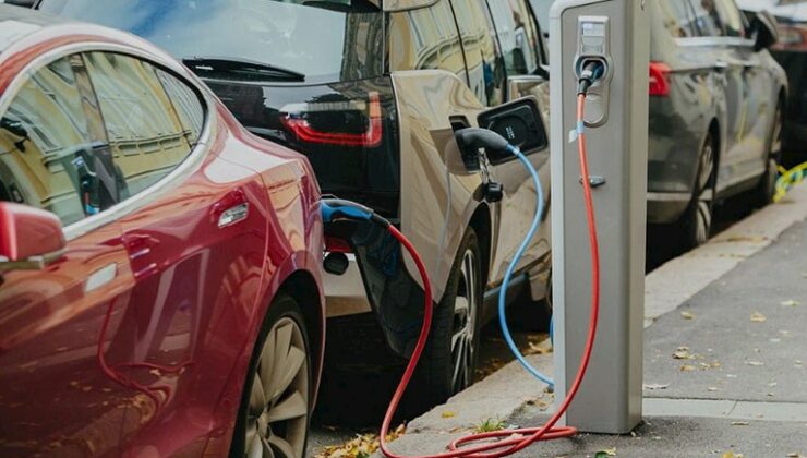 Türkiye’deki otomobillerin yüzde 3,8’i hibrit veya elektrikli