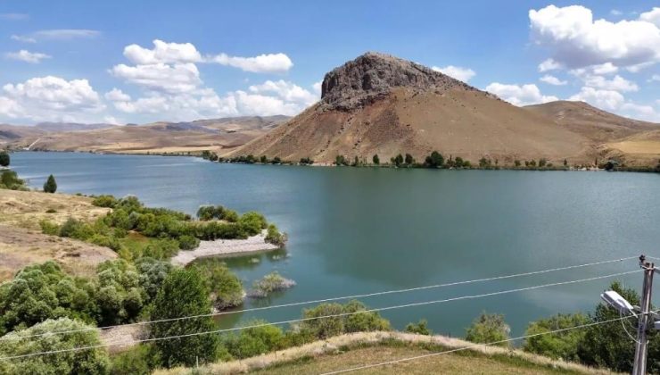 Tercan barajı enerji üretiyor