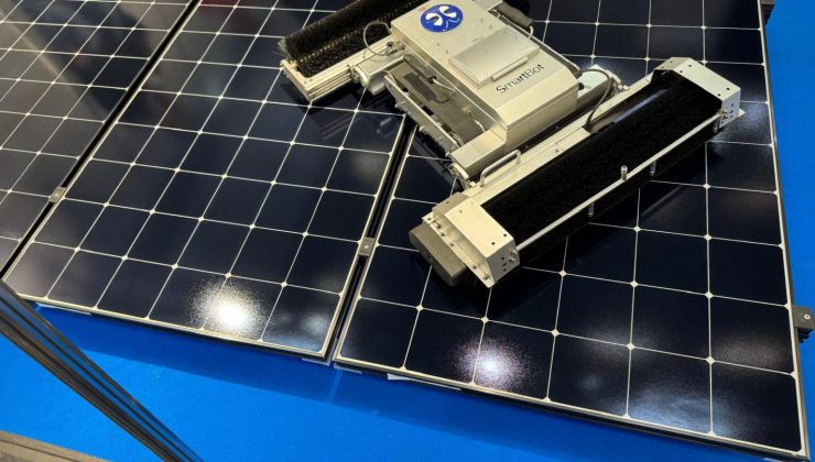 Güneş paneli temizliğinde yeni dönem başladı