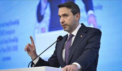Enerjide Türkiye’nin hedefi dünya liderliği